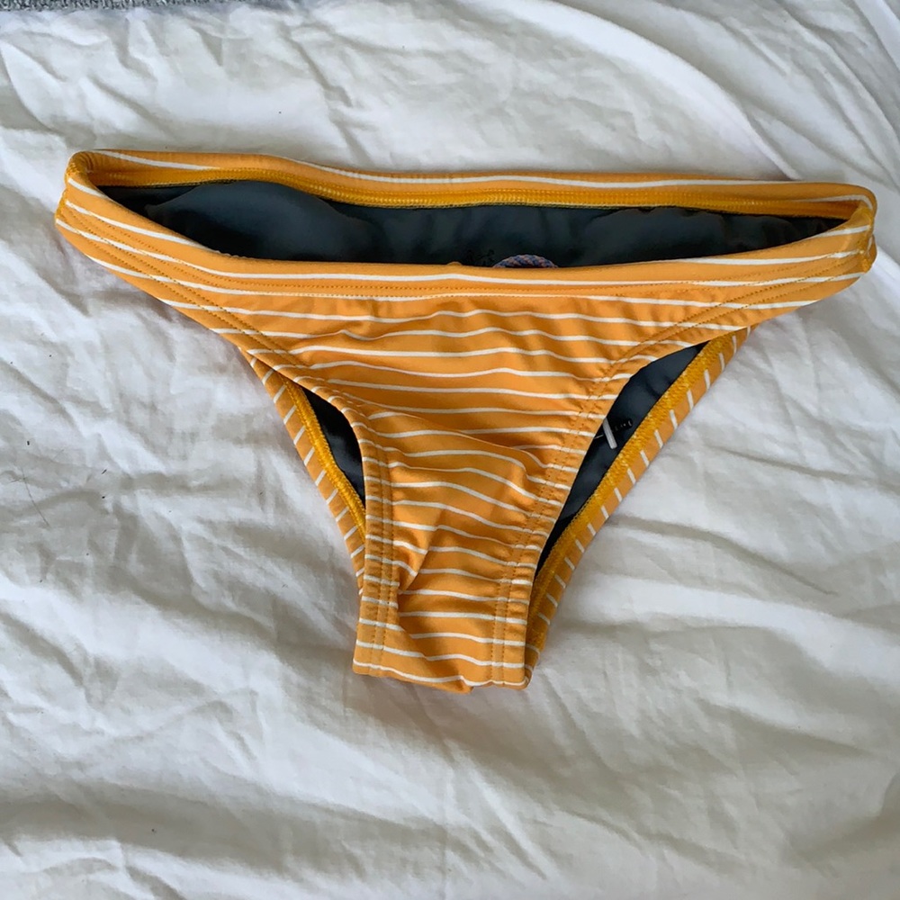 COPY - Jolyn clothing Europe bottoms